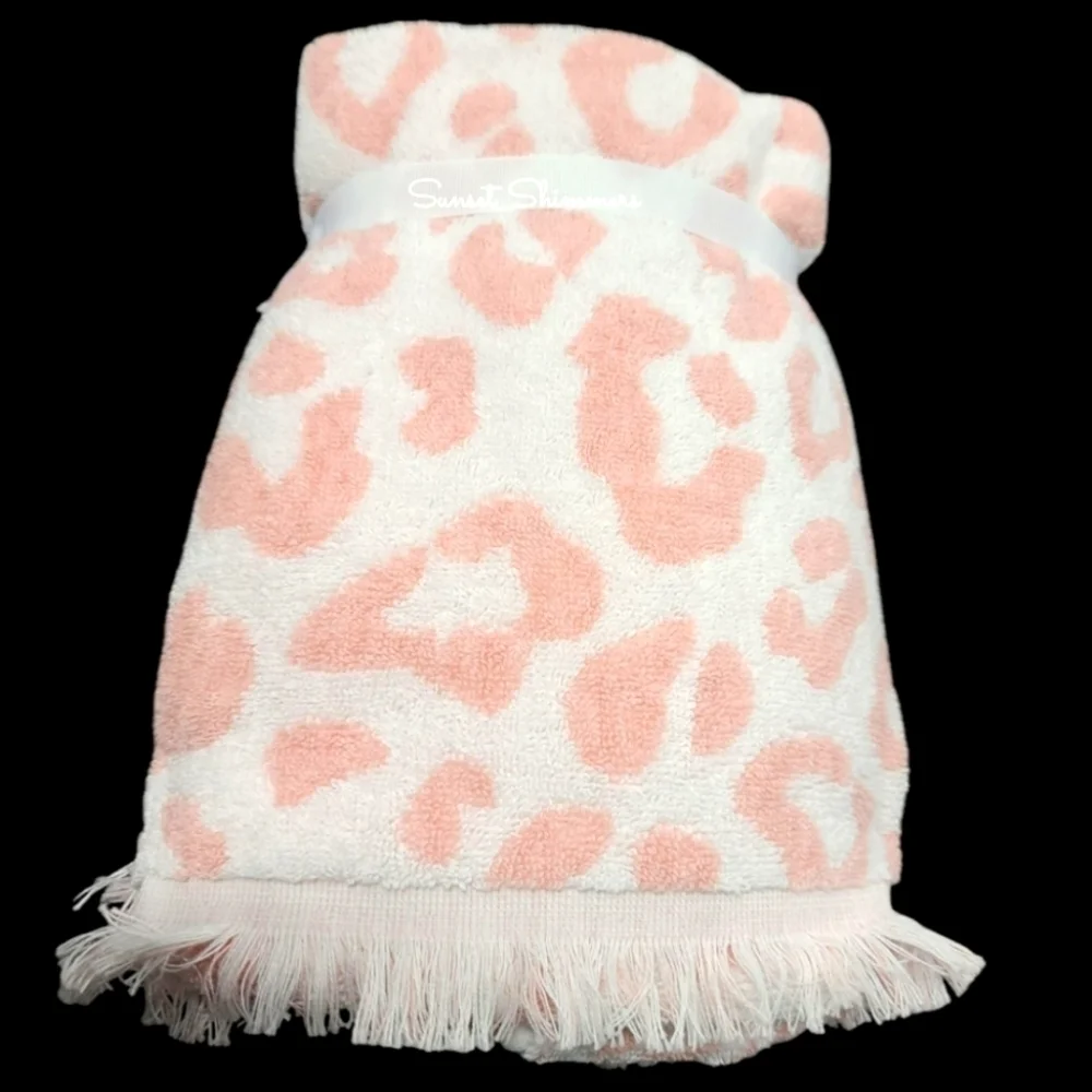 2 Piece Alfred Sung Pink White Leopard Print Hand Towel Set
